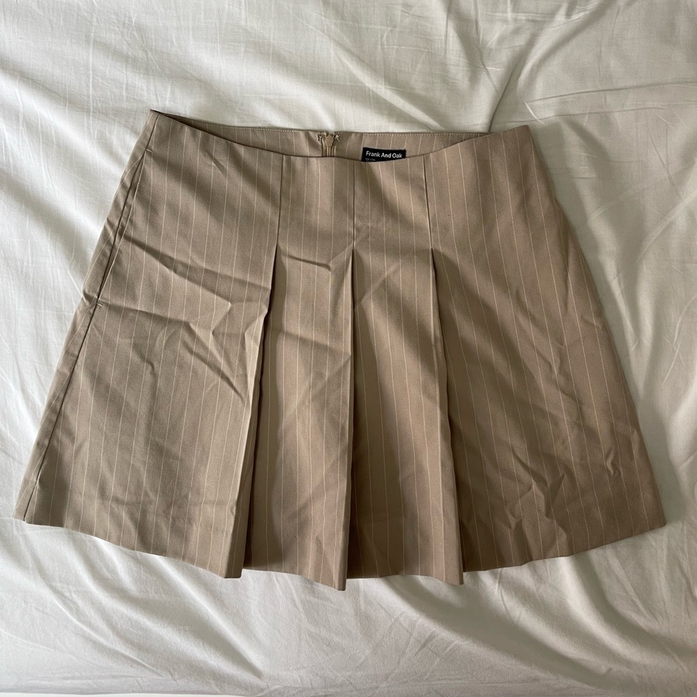 Frank and Oak Beige Pleated Skirt